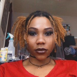 Meet your Posher, Logan